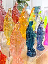 Load image into Gallery viewer, 6&quot; Crowned Mary Statue (Medium)
